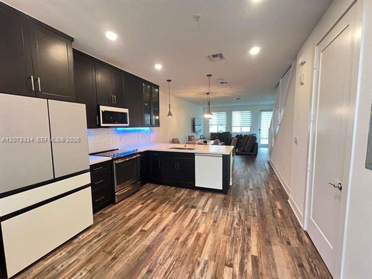 Doral Townhome: 10229 NW 64th Ter th 101