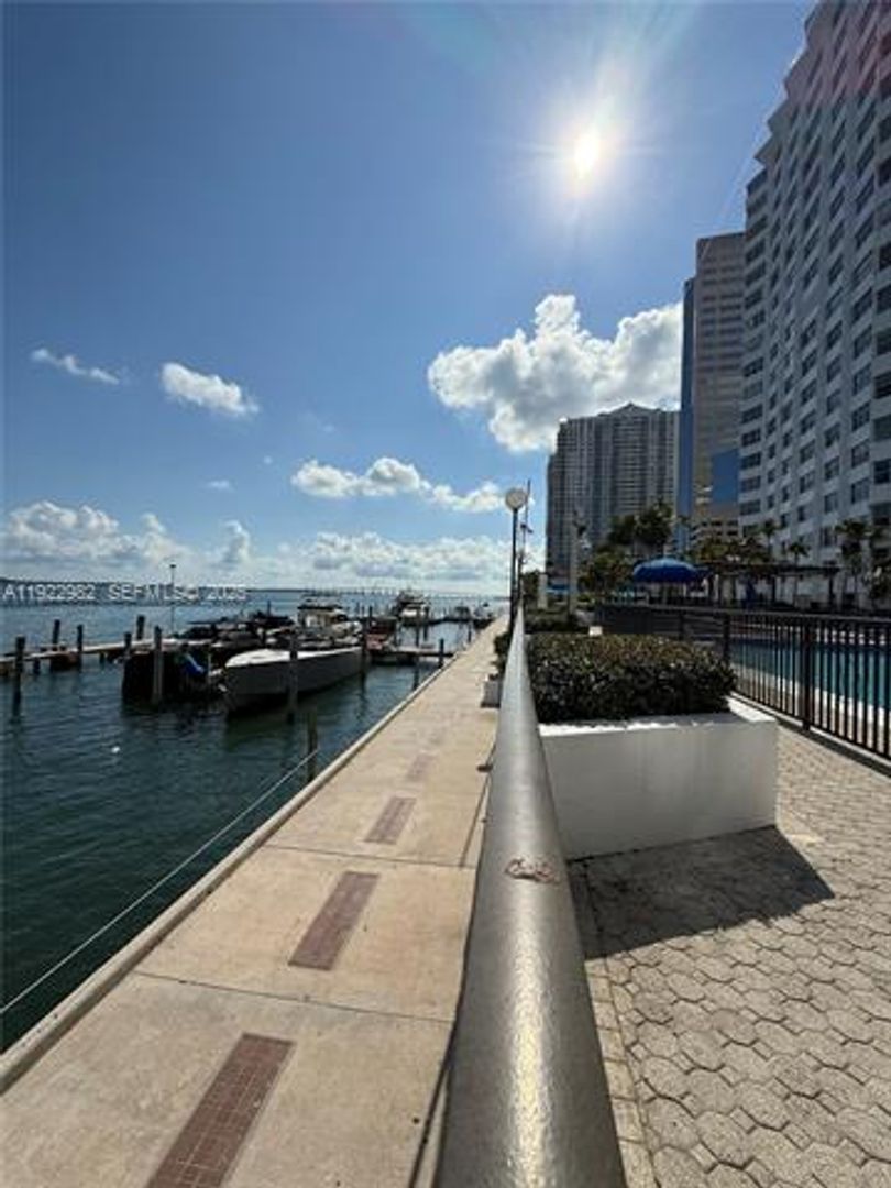 MIAMI Apartment: 825 Brickell Bay Dr unit 1151