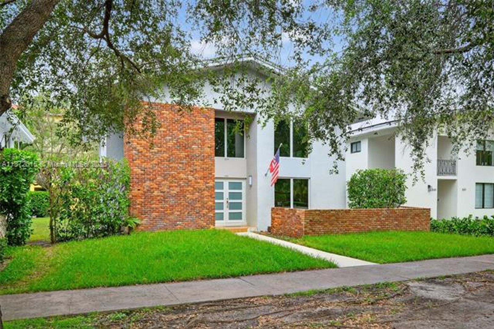 CORAL GABLES House: 537 Menendez Ave #0