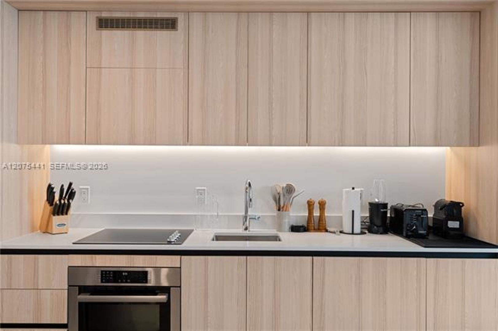 Miami Condo: 225 N Miami Ave cu-2807