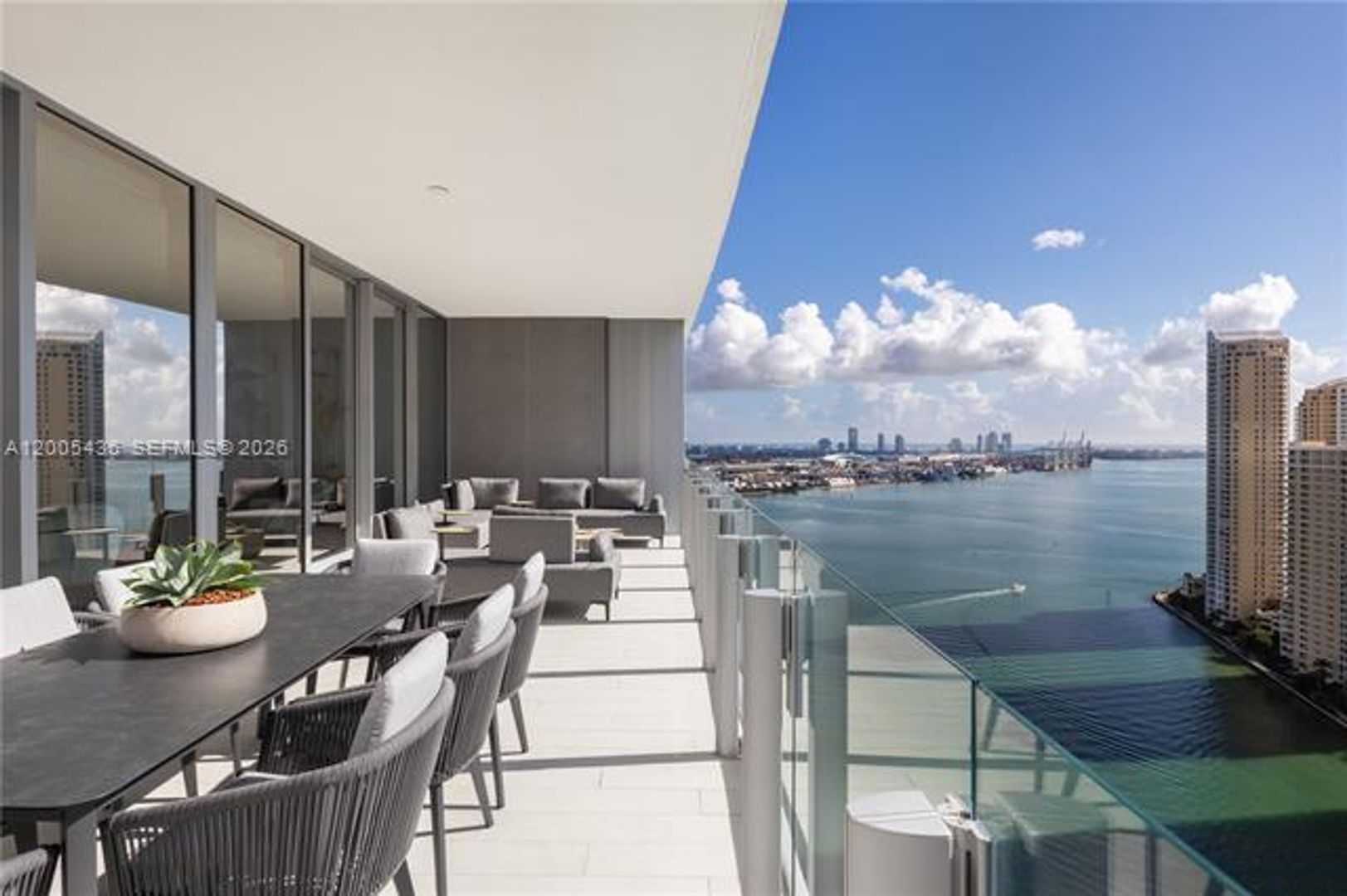 Miami Condo: 300 Biscayne Boulevard Way unit 2802E