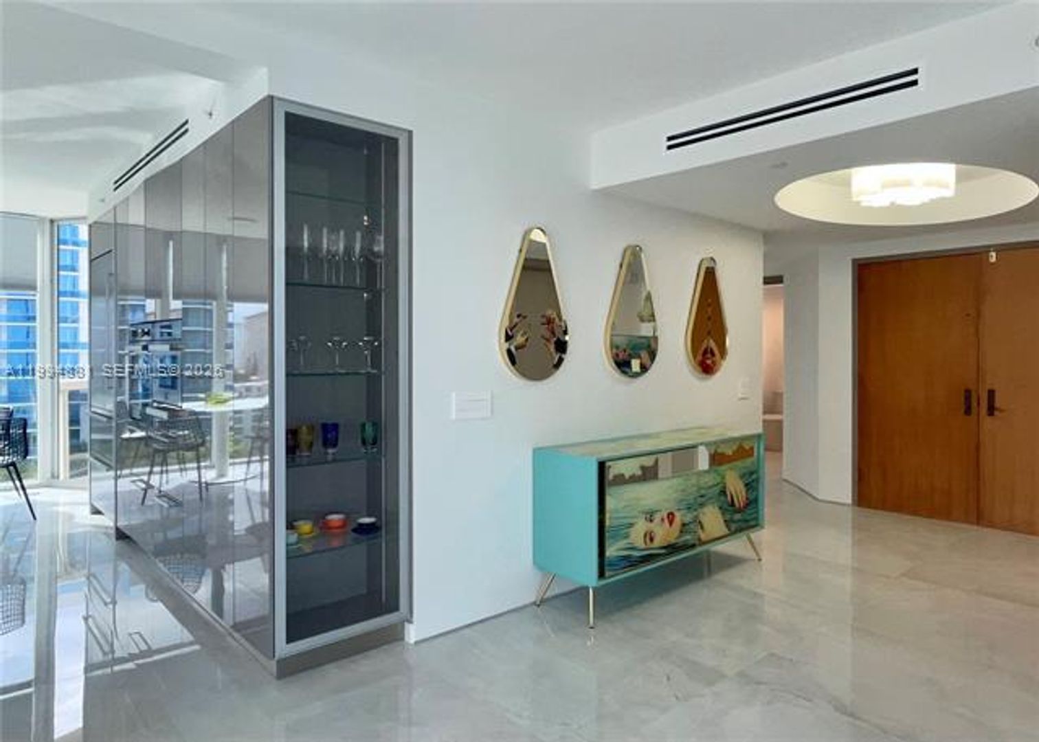 SUNNY ISLES BEACH Apartment: 17555 Collins Ave # 1001