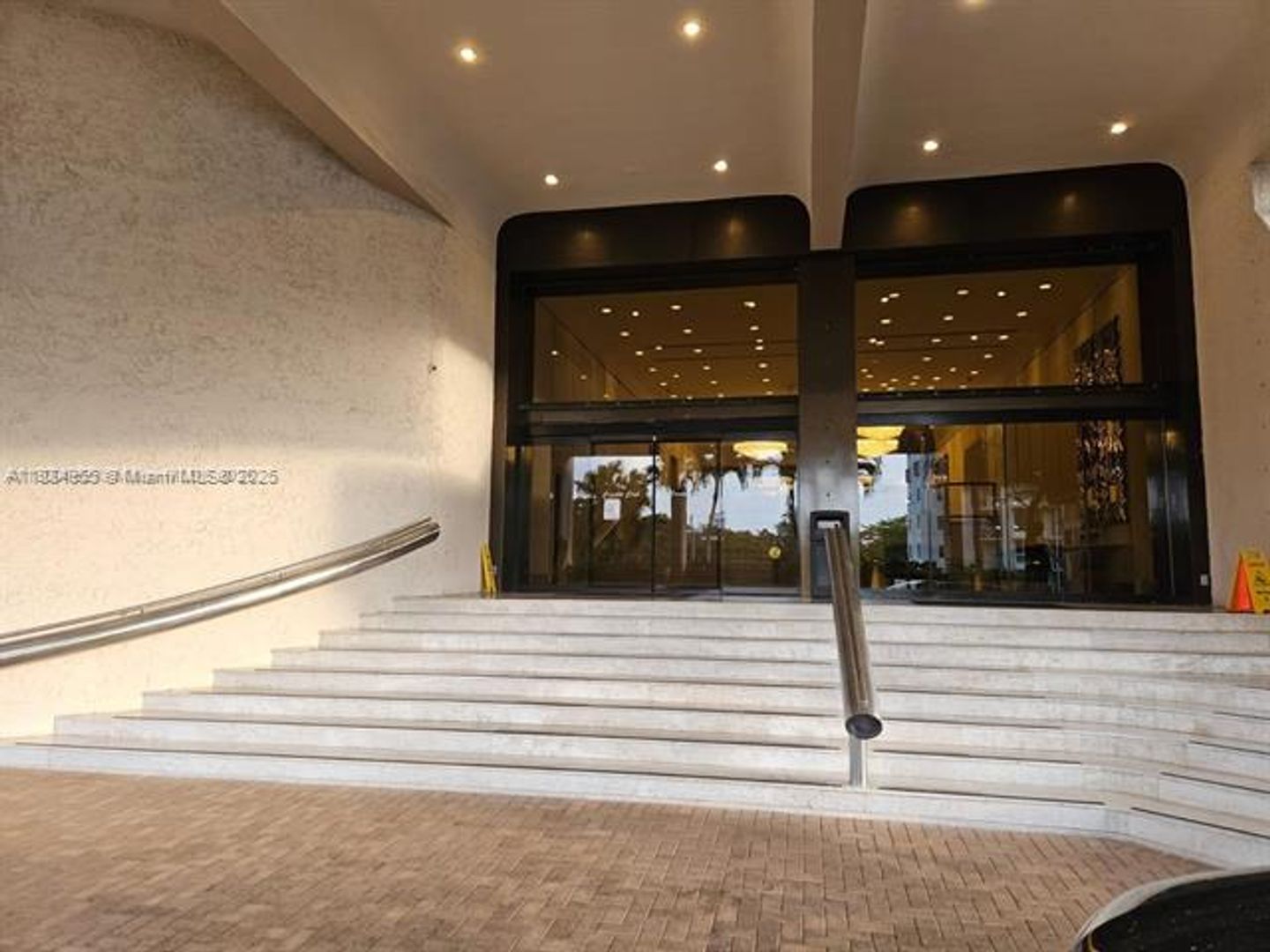 MIAMI Apartment: 1800 NE 114th St unit 508