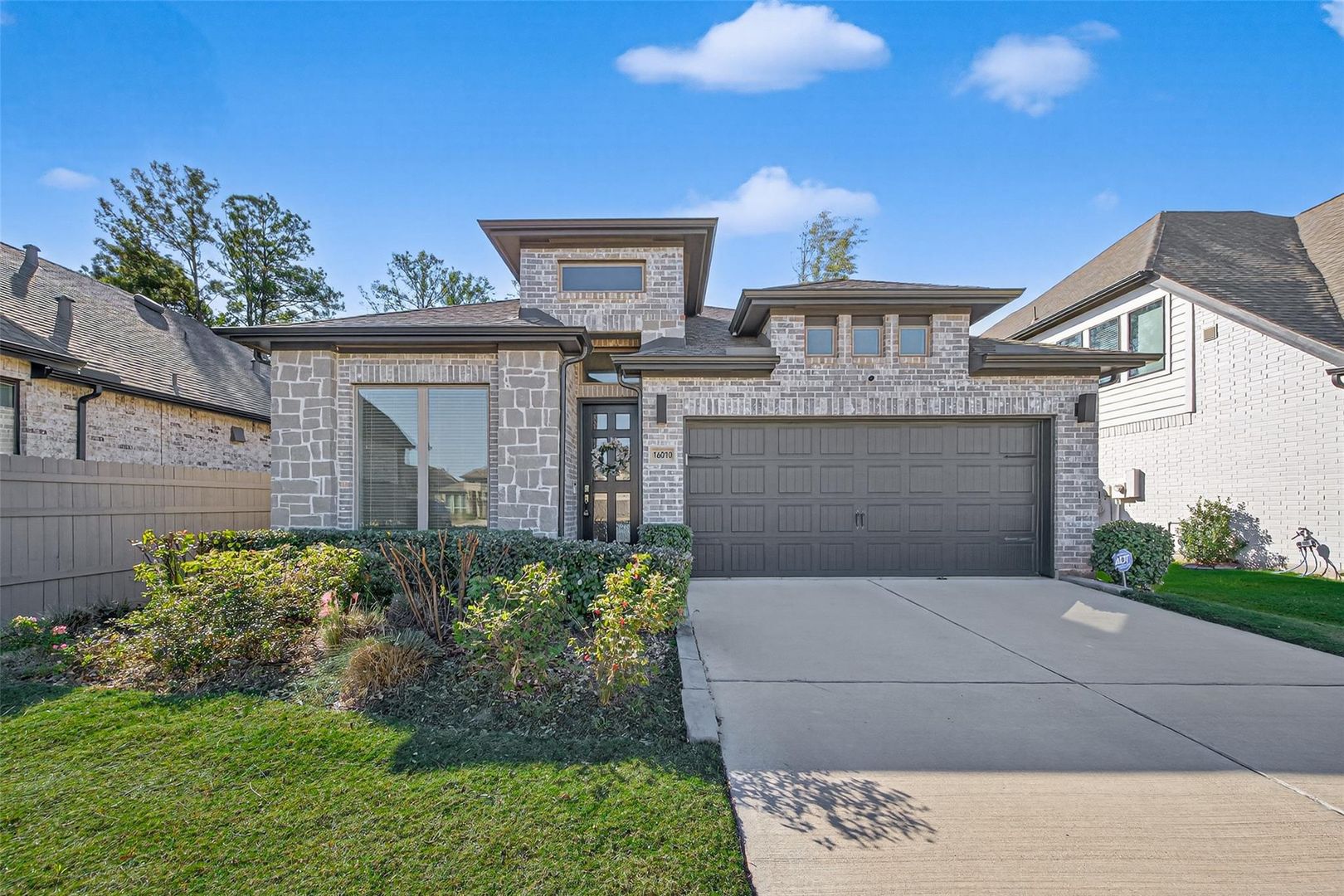 Conroe House: 16010 Harvest Moon Court #0