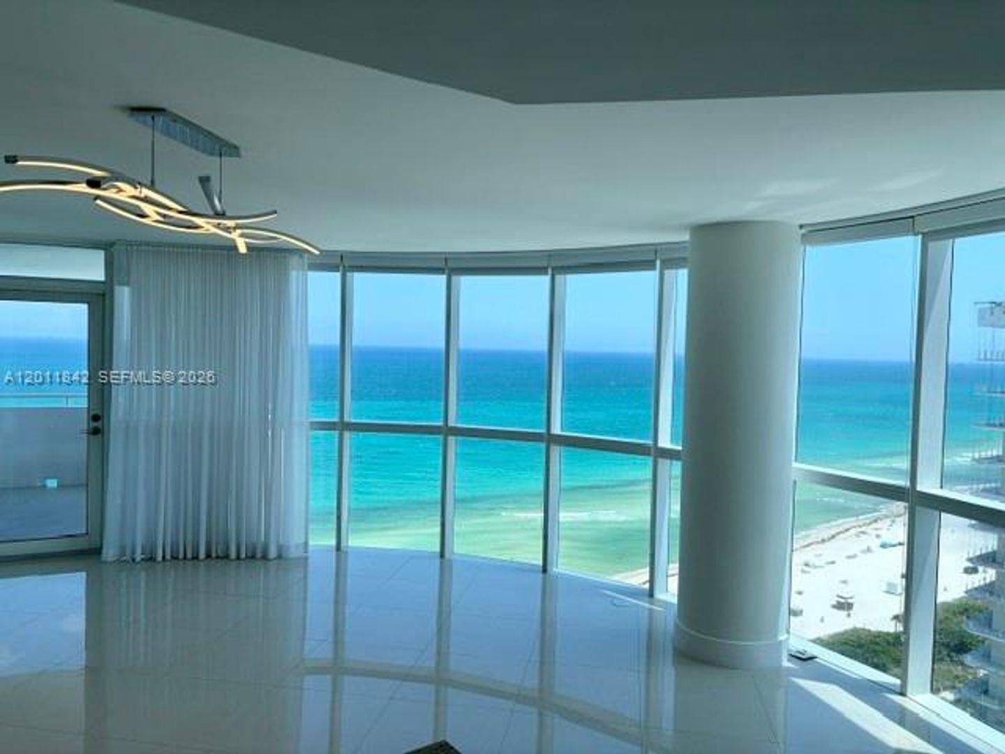 MIAMI BEACH Apartment: 6301 Collins Ave # 2203