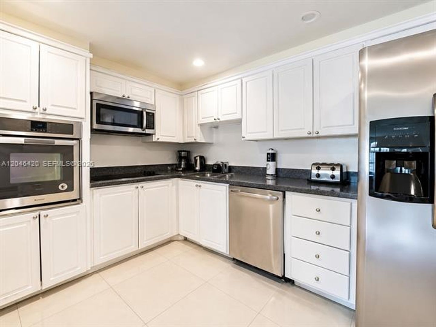 Sunny Isles Beach Condo: 19370 Collins Ave cu-716