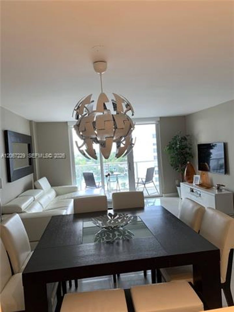 Miami Beach Condo: 5701 Collins Ave cu-1003