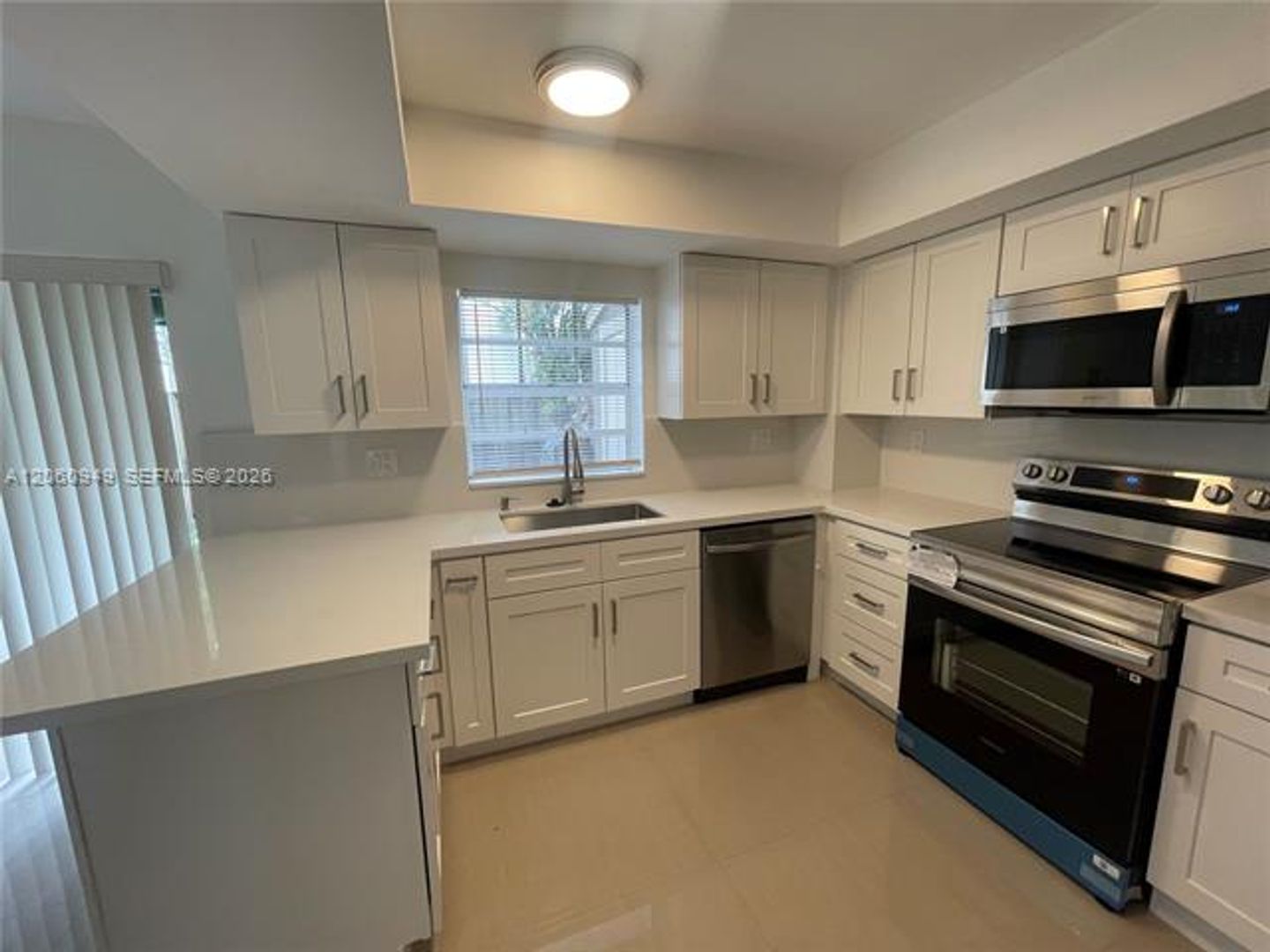 Cooper City Townhome: 12370 SW 52nd Place th 12370