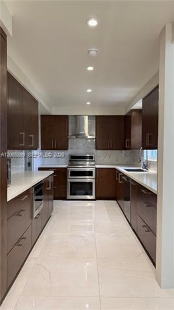 Miami House: 921 Belle Meade Island Dr # 921
