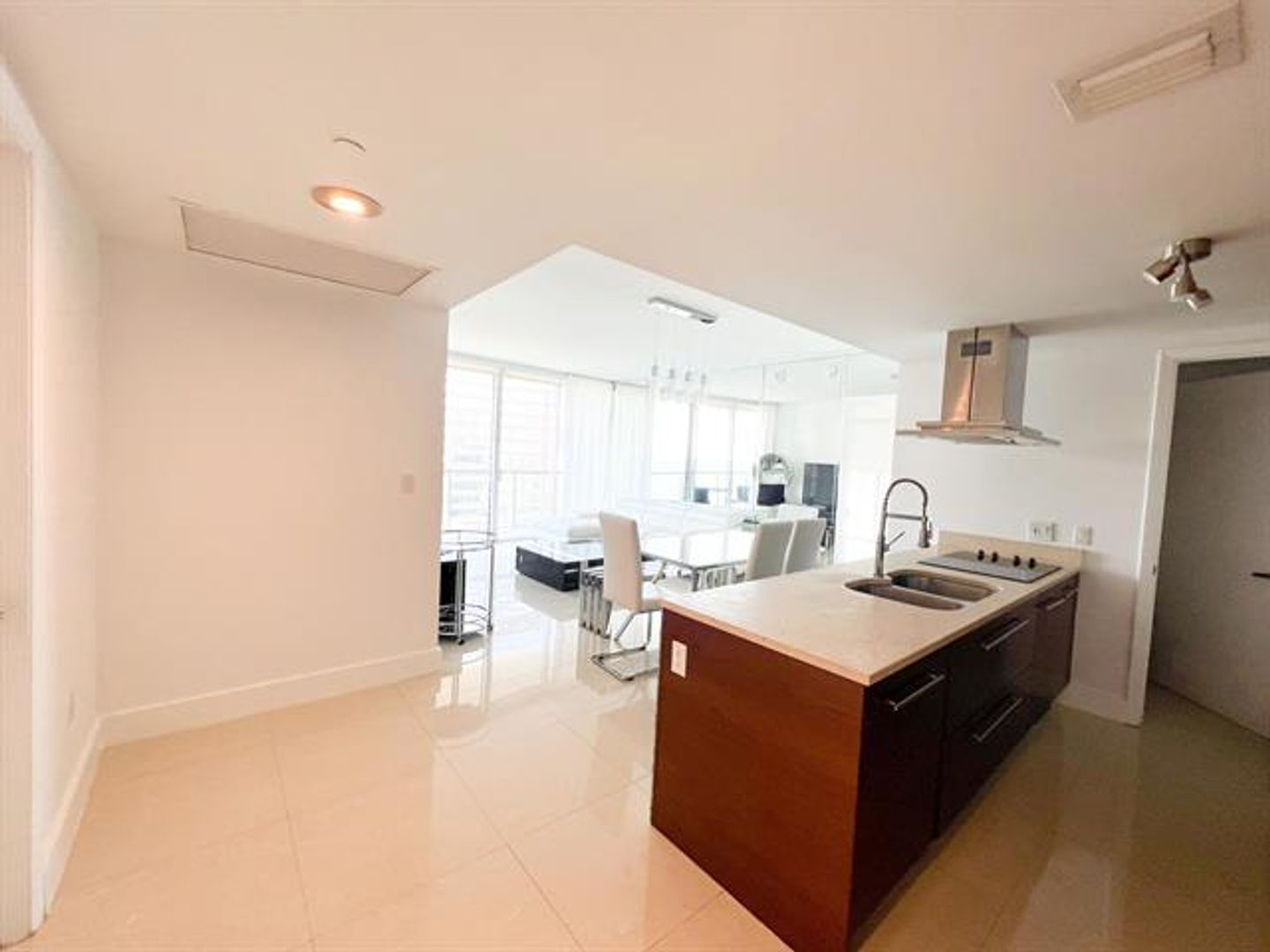 Miami Condo: 495 Brickell Ave # 2611