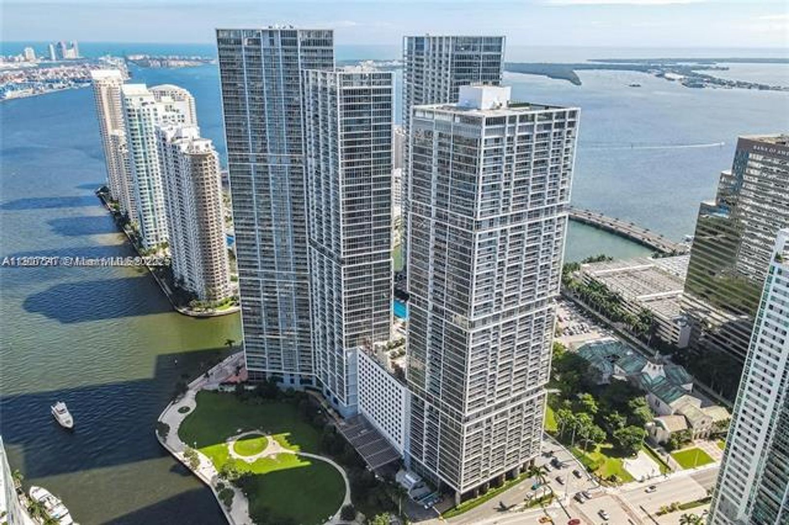 MIAMI Apartment: 495 Brickell Ave unit 1109