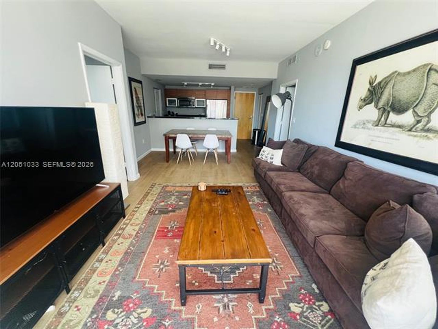 Miami House: 253 NE 2nd St  cu-2510