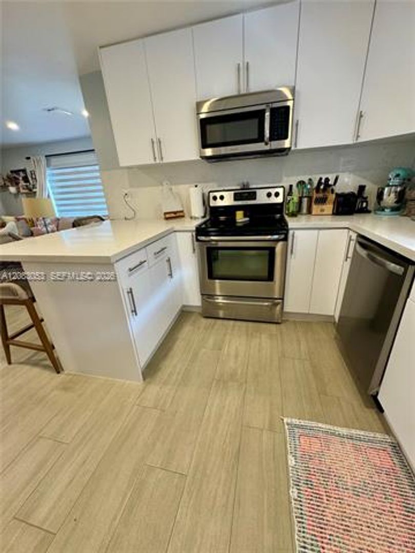 Miami House: 8814 SW 126th Ter # 8814