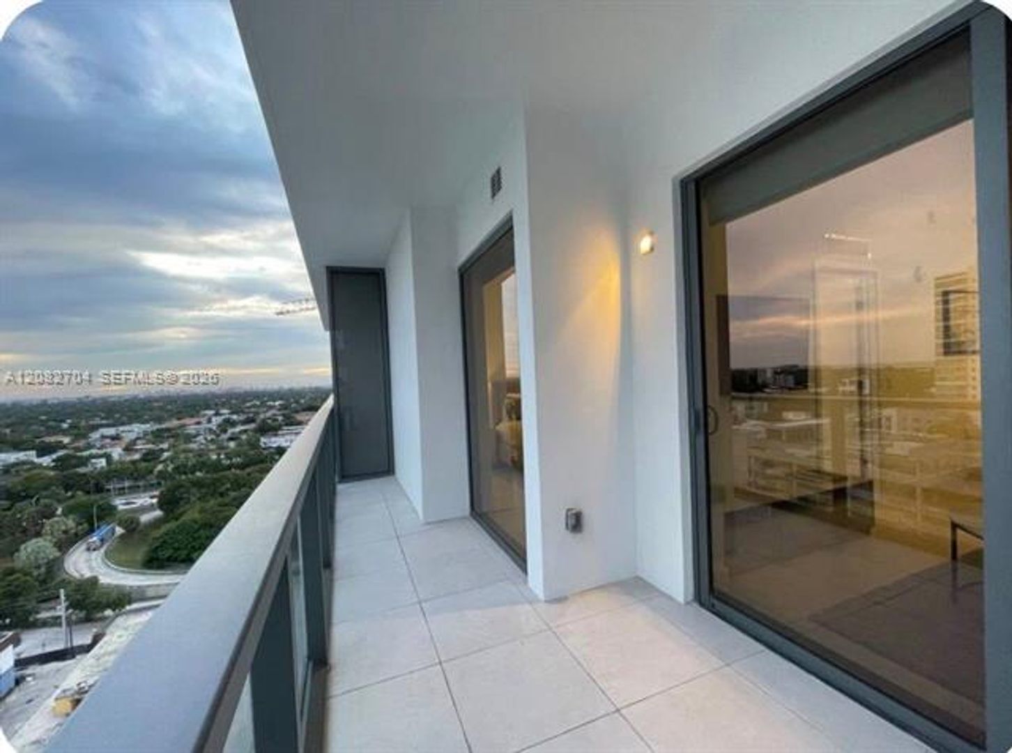 Miami Condo: 239 SW 9th St cu-1501