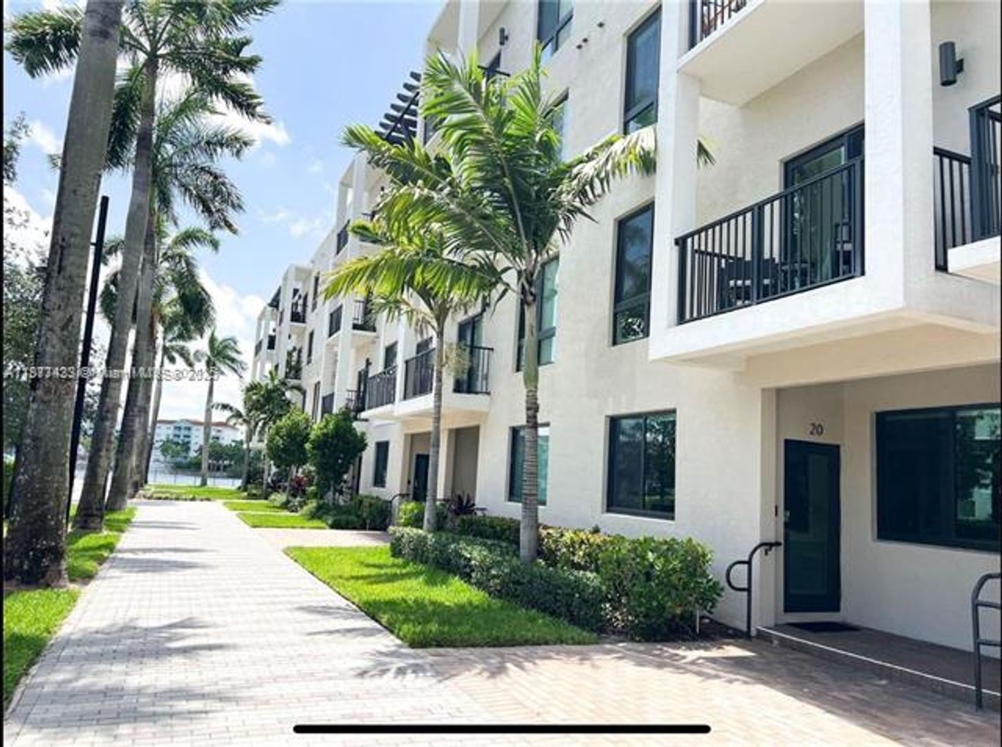 DORAL Apartment: 4640 NW 84th Ave unit 20