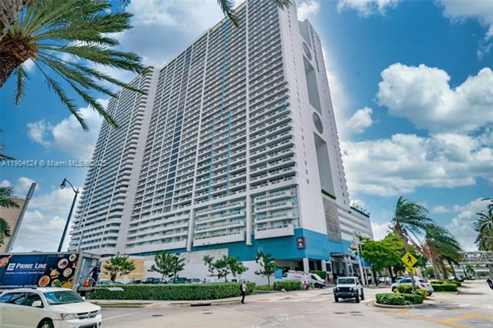 MIAMI Apartment: 1717 N Bayshore Dr unit A-3534