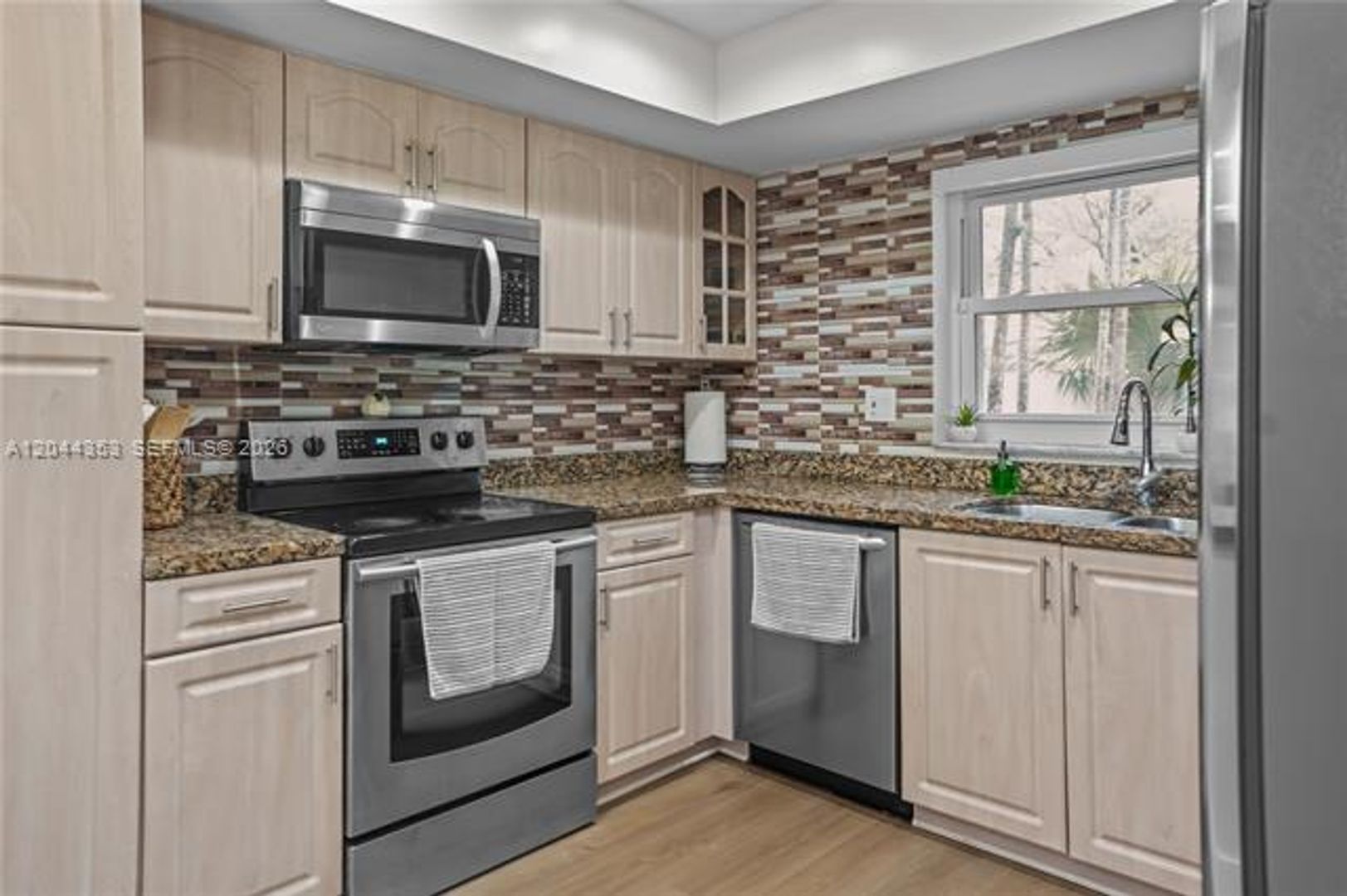 Miami Townhome: 9015 SW 96 Ave #1