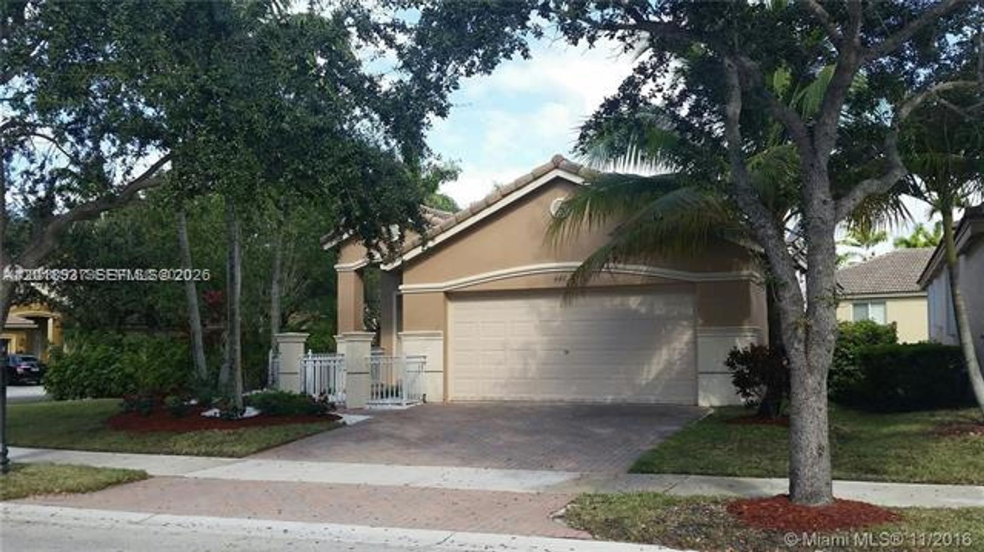 Weston House: 449 Silver Palm Way