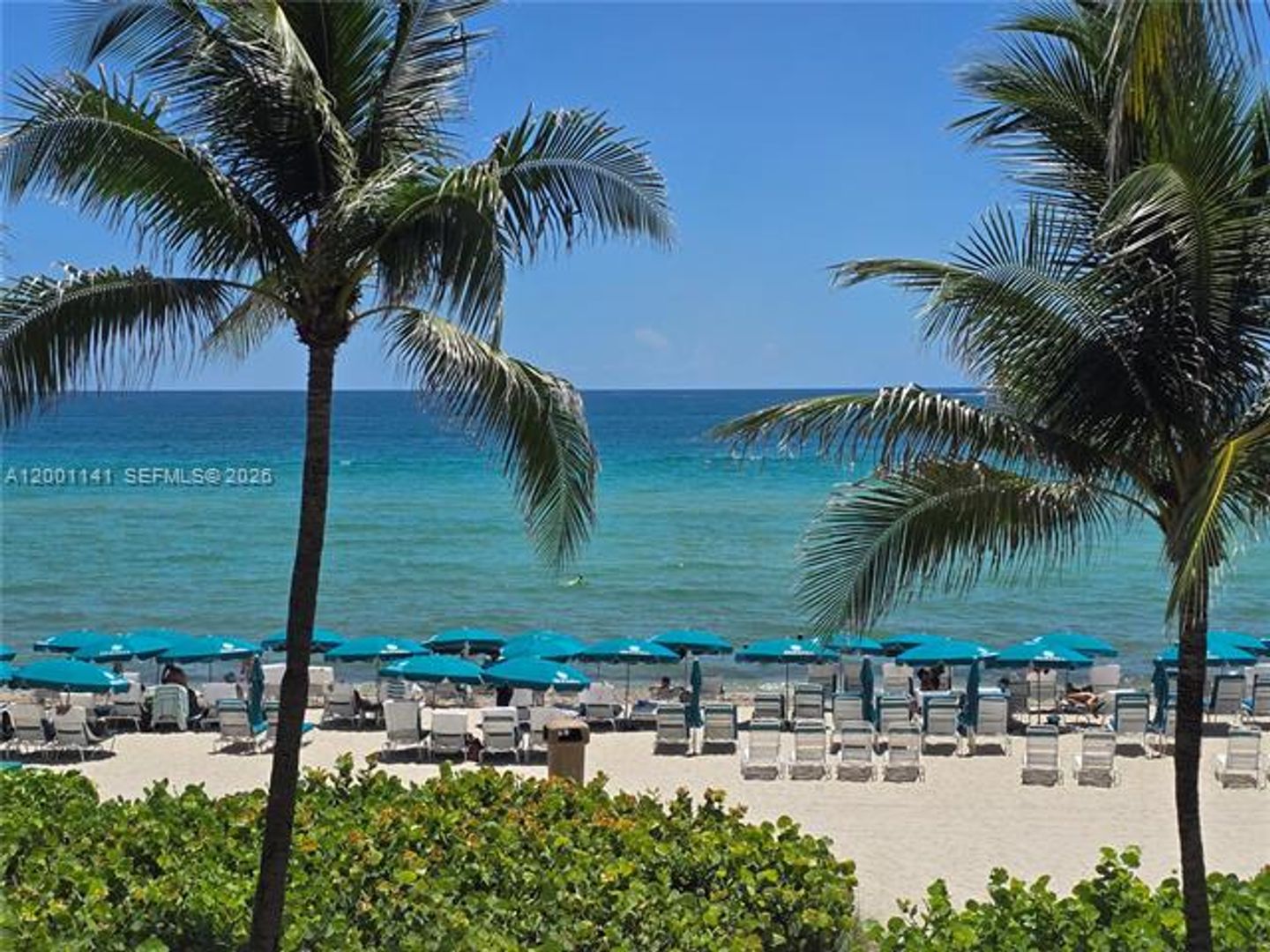 SUNNY ISLES BEACH Apartment: 16485 Collins Ave # 932