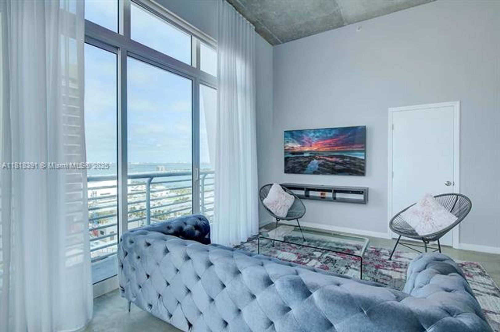 MIAMI Apartment: 234 NE 3rd St unit UPH01