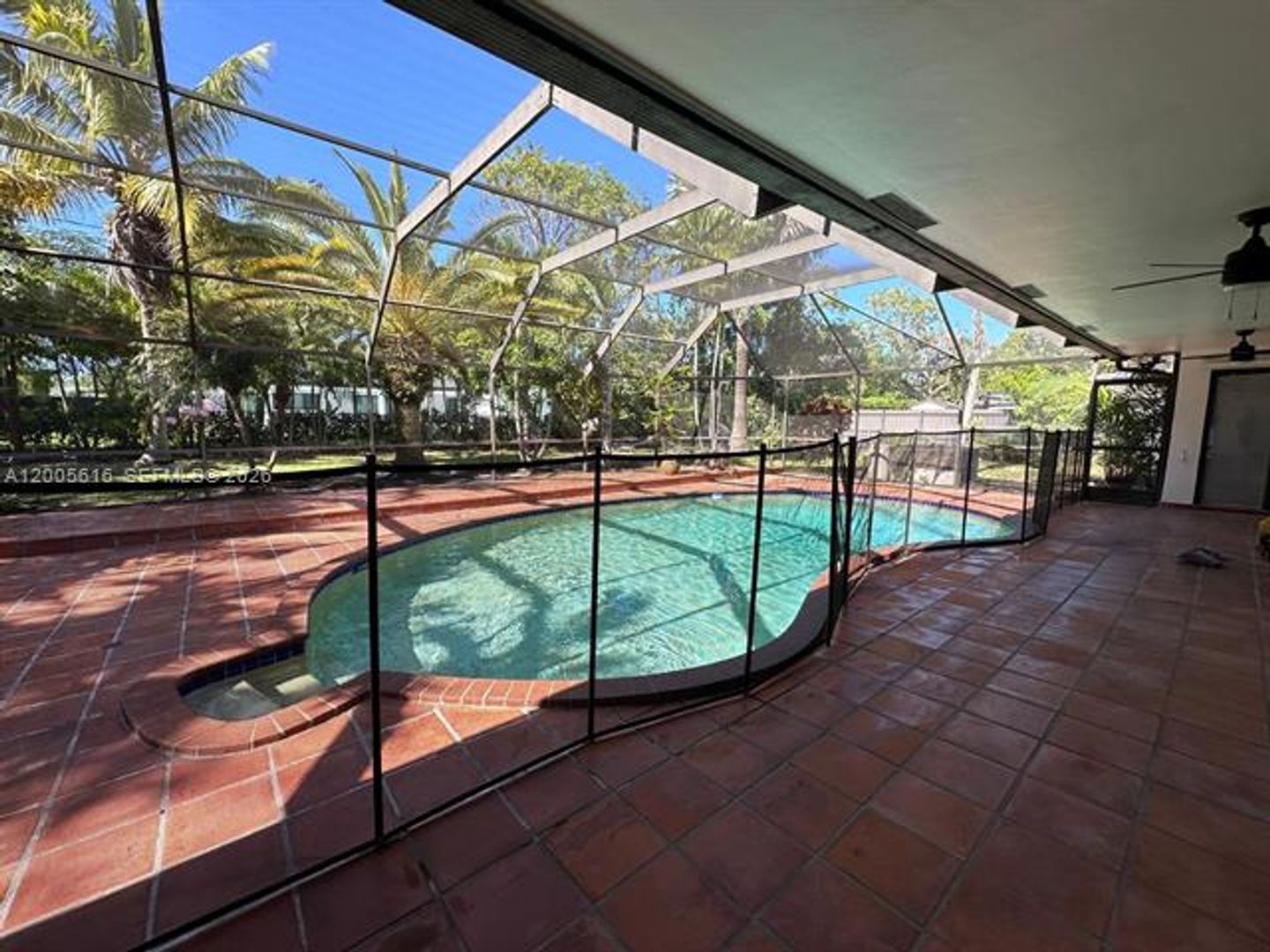 PALMETTO BAY House: 7625 SW 180th Ter # 7625