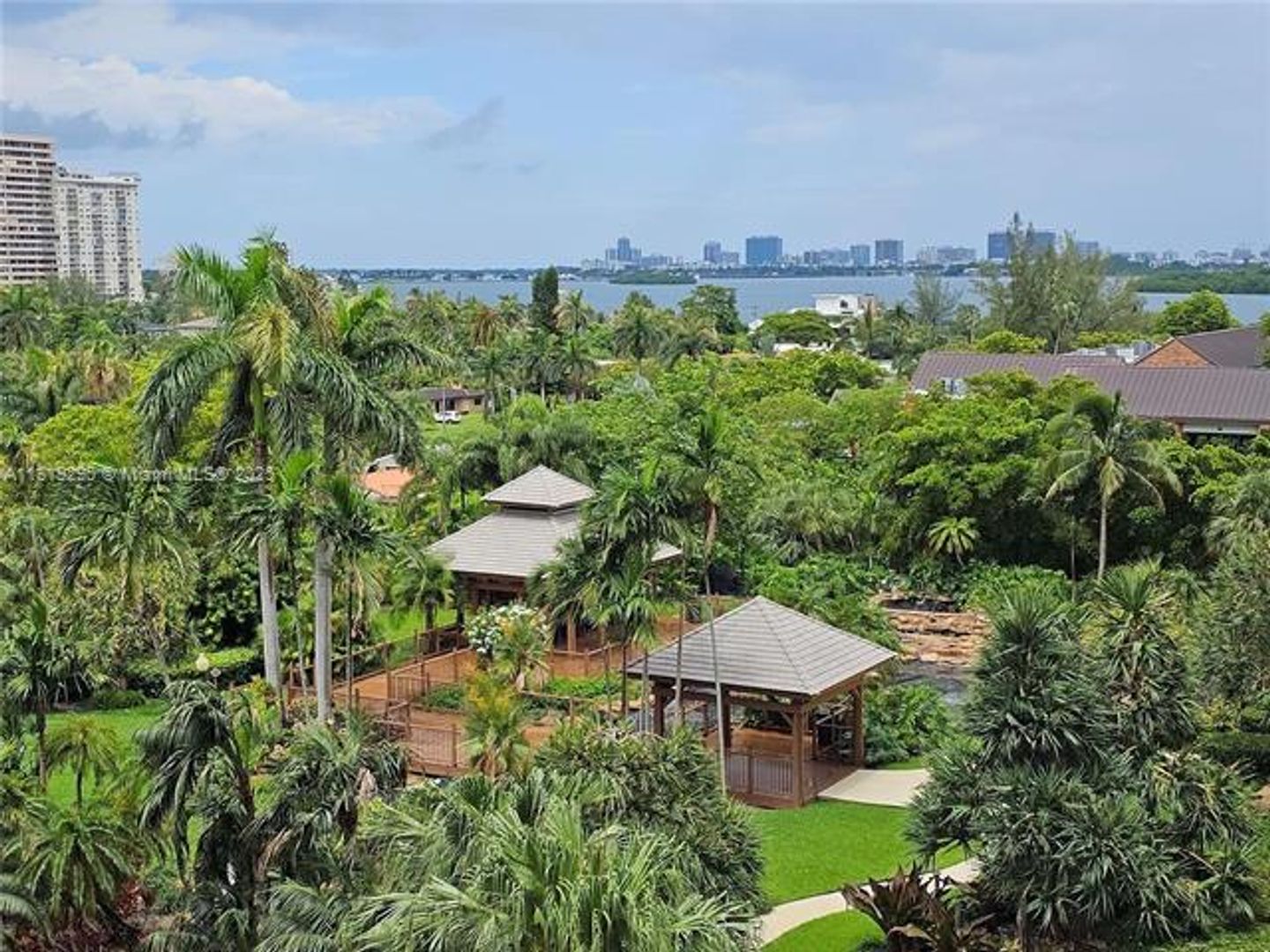 MIAMI Apartment: 1000 Quayside Ter unit 1009