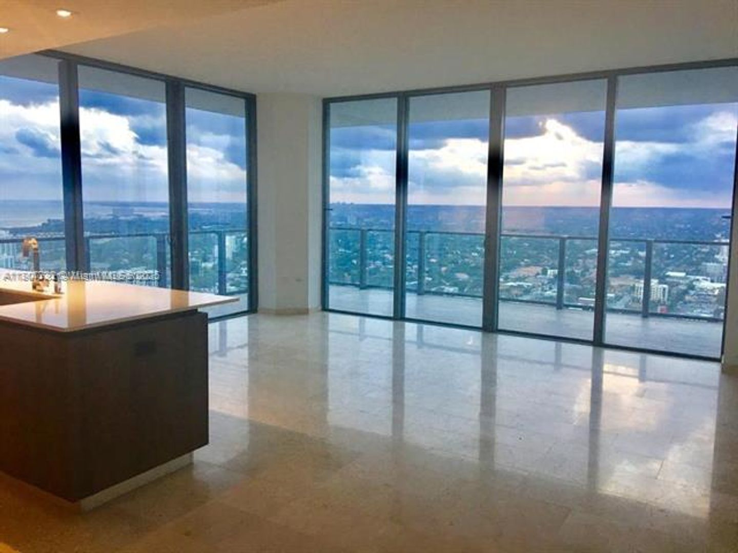 MIAMI Apartment: 88 SW 7th St unit 3402