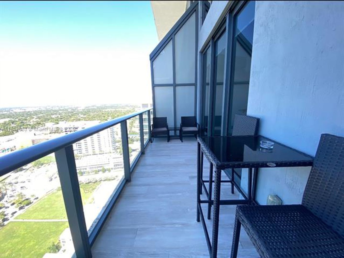 MIAMI Apartment: 121 NE 34th St PH 3212