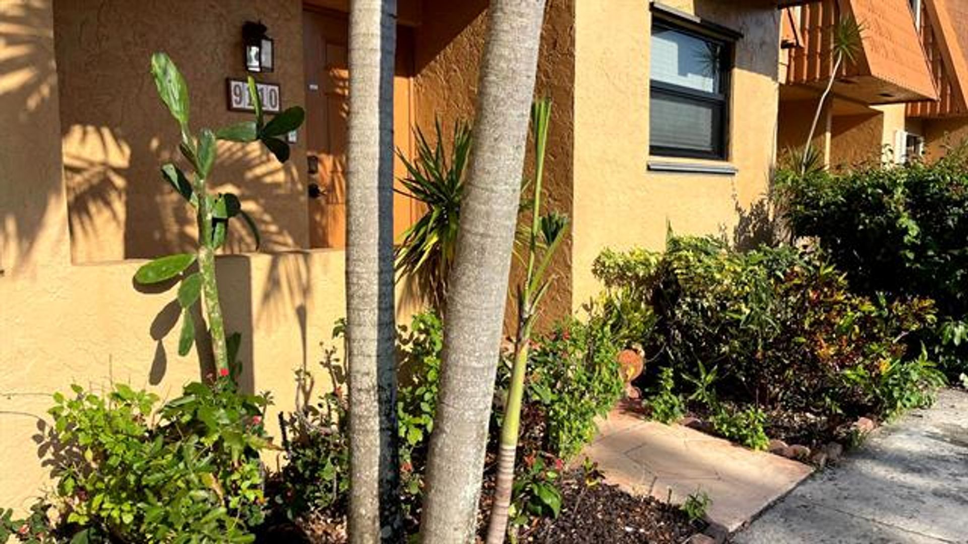 Pembroke Pines Townhome: 9110 Orchid Tree Lane #138