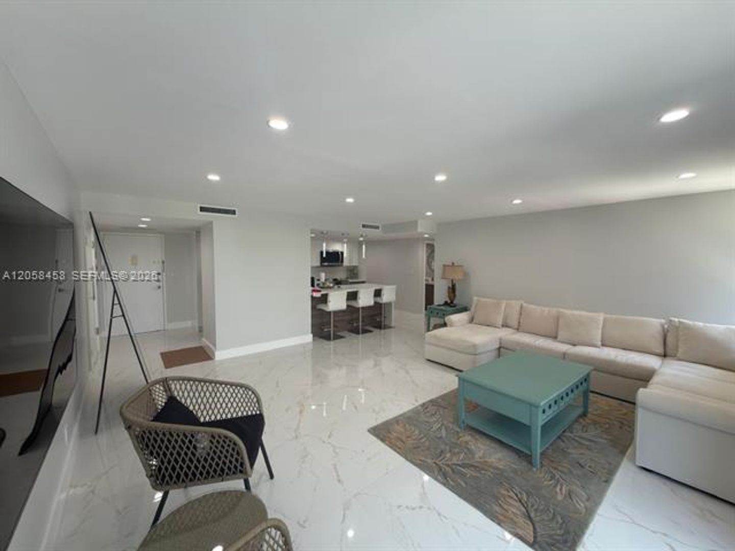 Miami Beach Condo: 1800 Collins Ave cu-3H