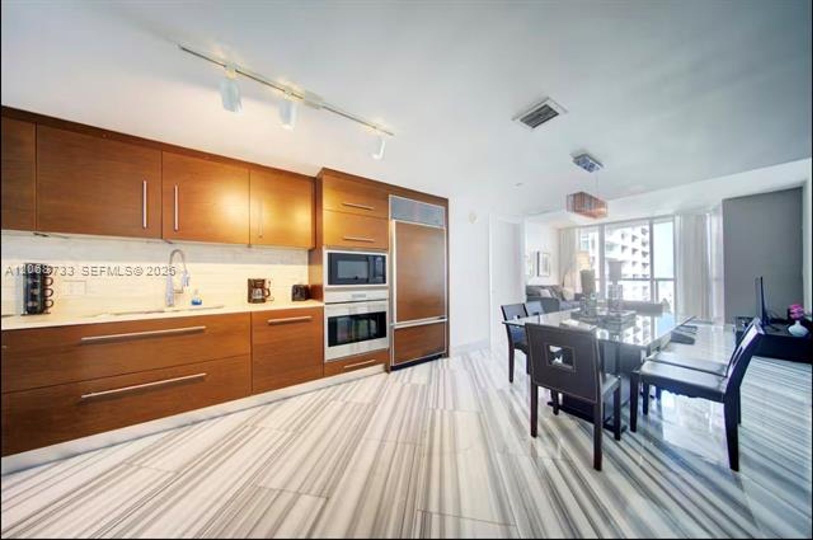 Miami Condo: 485 Brickell Ave cu-4711