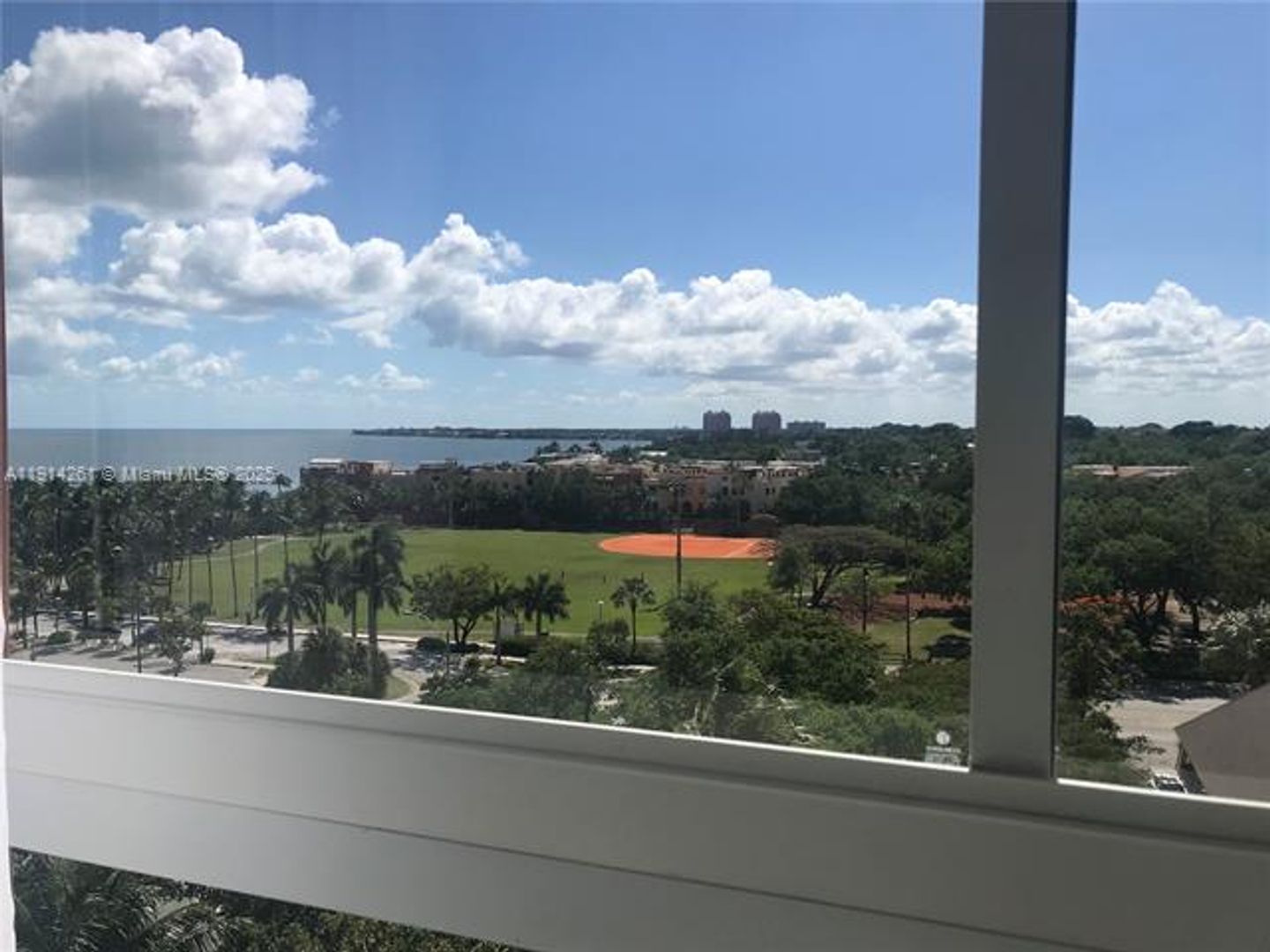 MIAMI Apartment: 2951 S Bayshore Dr unit 904