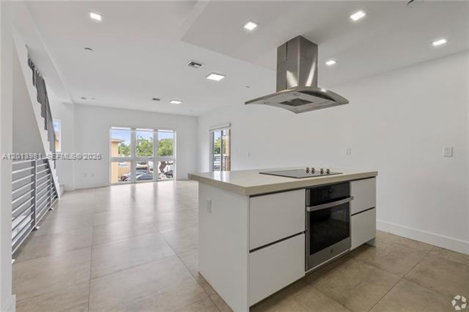 Miami Townhome: 434 SW 10th St th A