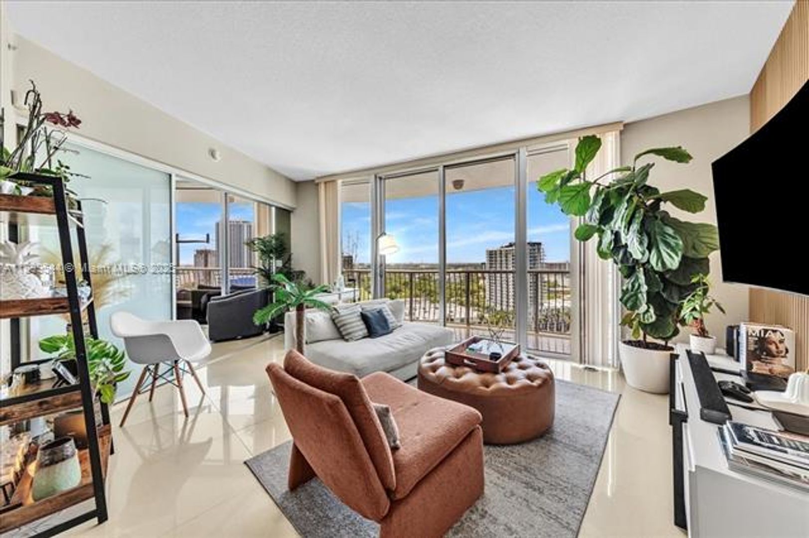 MIAMI Apartment: 1750 N Bayshore Dr unit 2015