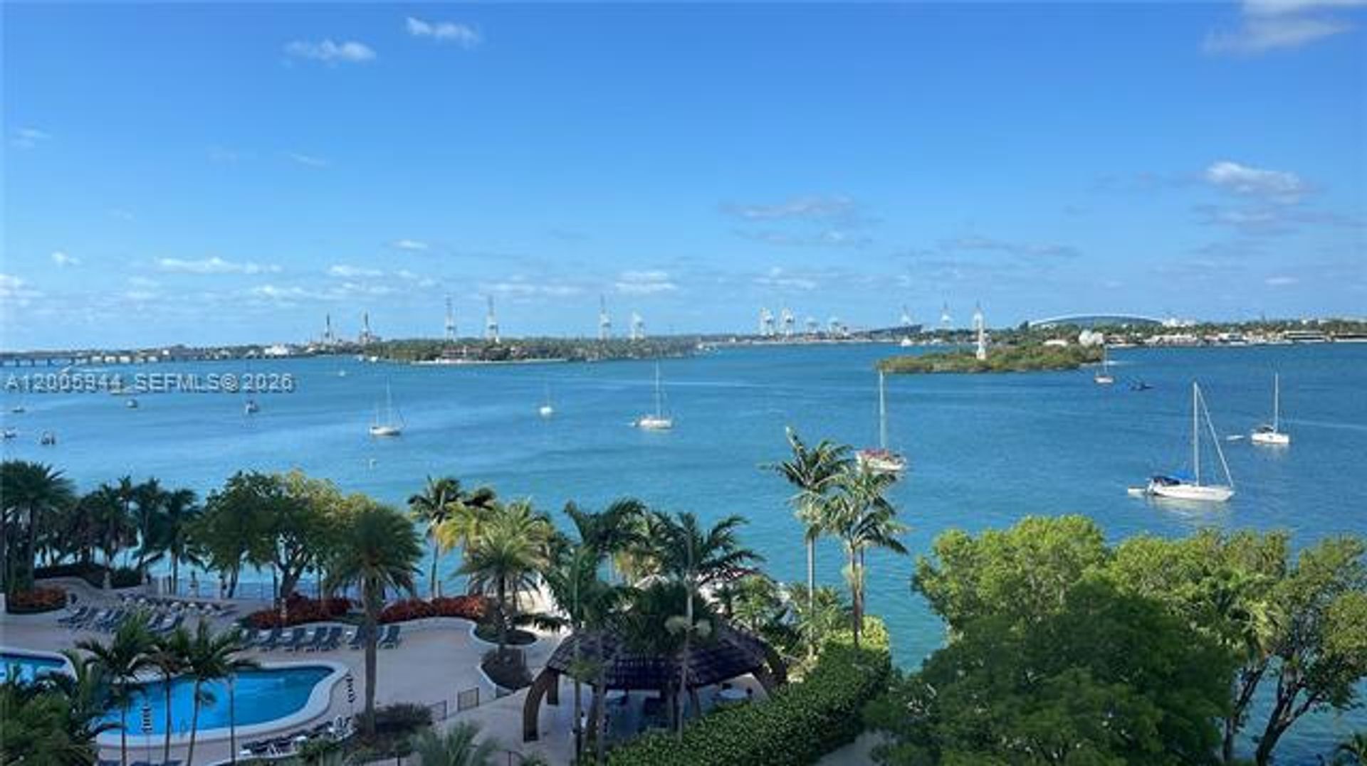 MIAMI BEACH Apartment: 5 Island Ave # 8G