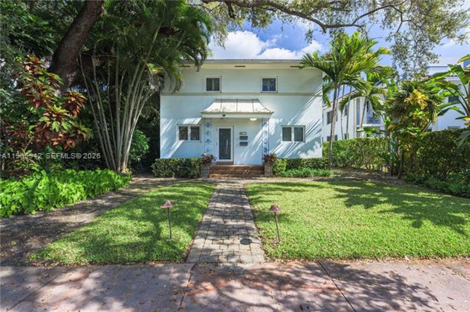Coral Gables Apartment: 3911 Ponce De Leon Blvd unit 2