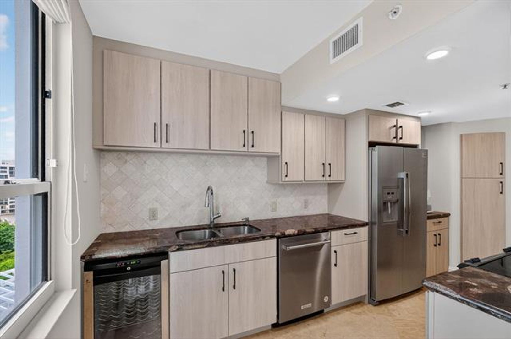 Miami Condo: 701 Brickell Key Blvd cu-1604