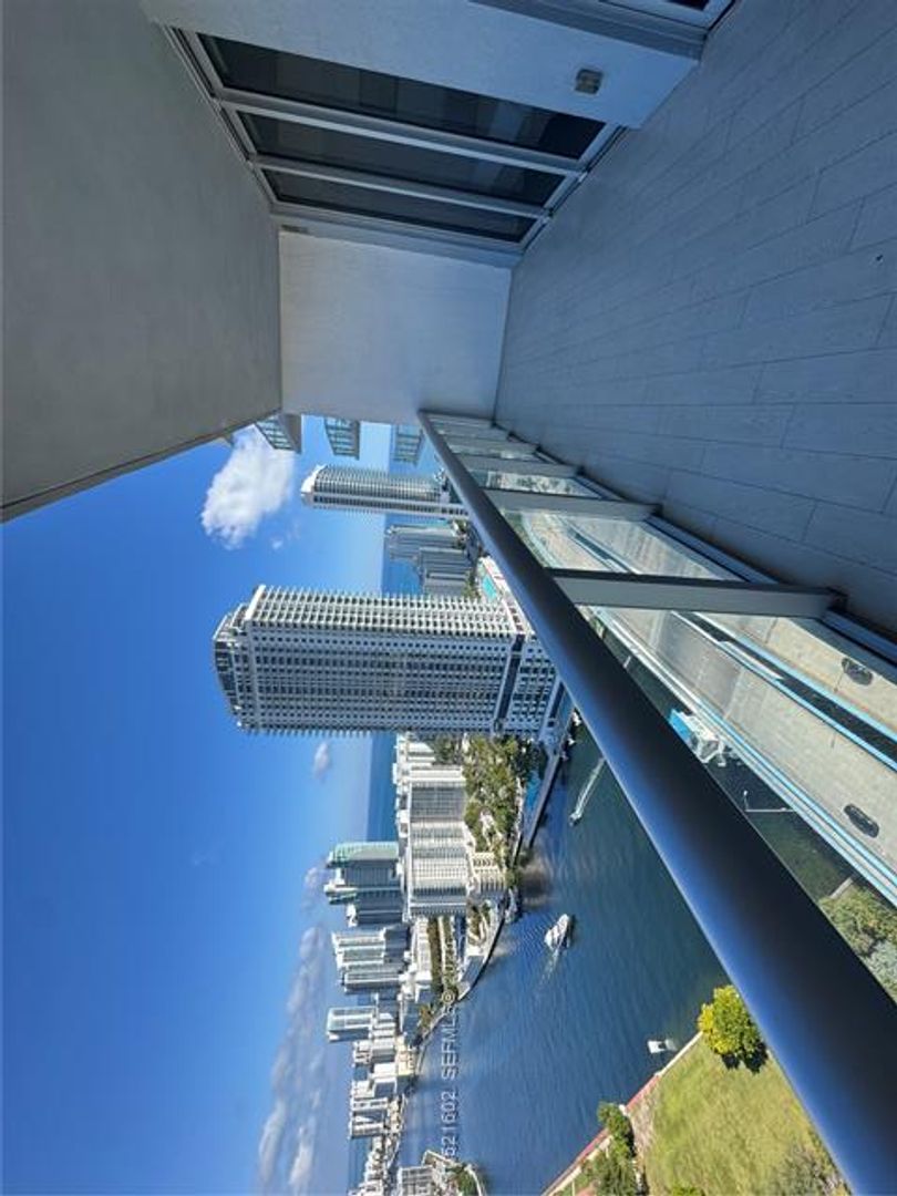 HALLANDALE BEACH Apartment: 2600 E Hallandale Beach unit 3104