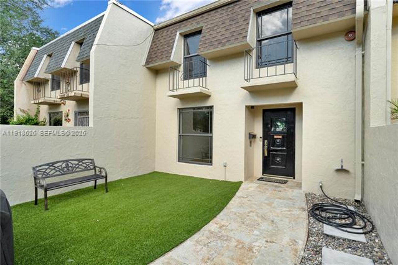 MIAMI Townhome: 9823 SW 93rd Ter th 0