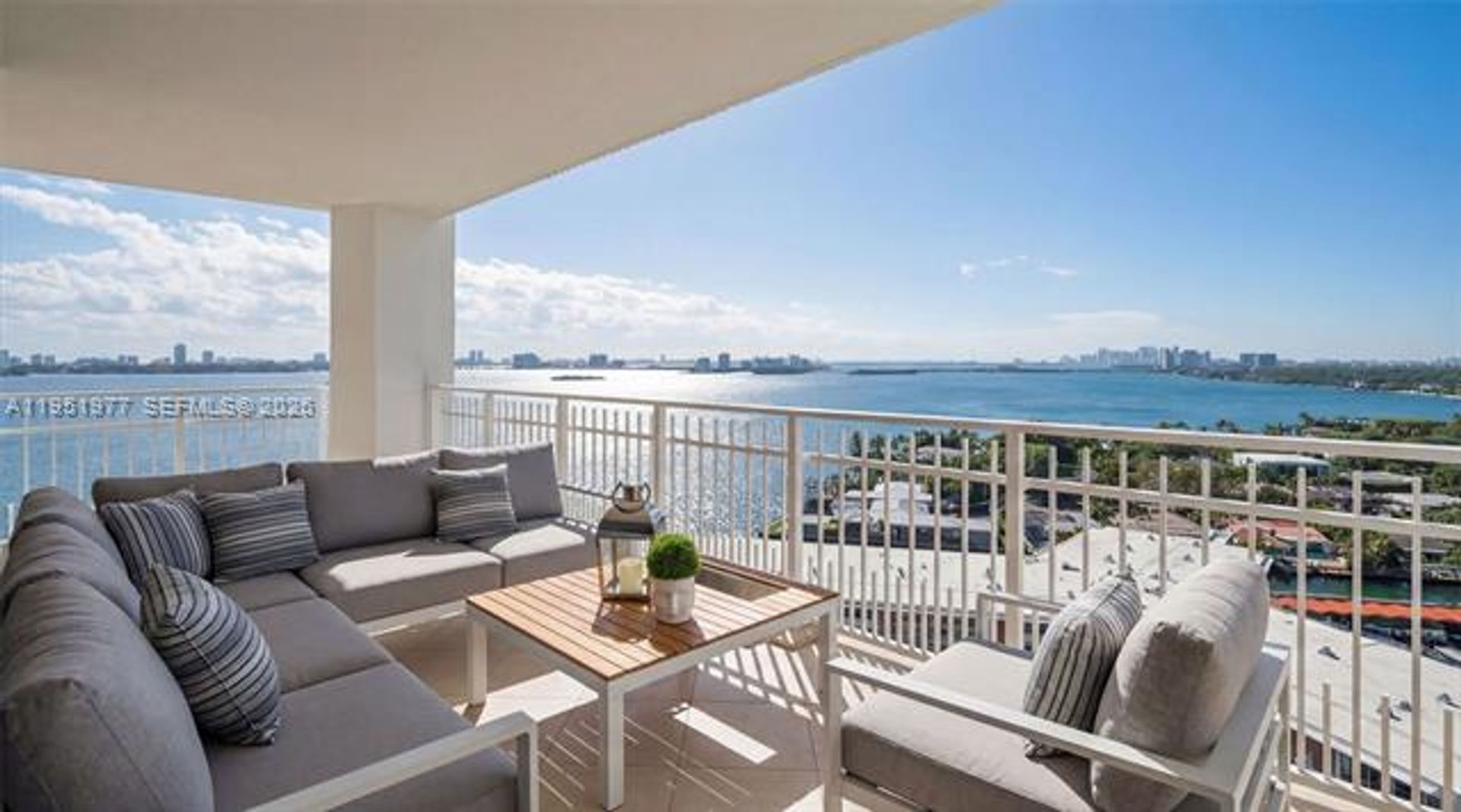 MIAMI Apartment: 4000 Towerside Ter unit 1704