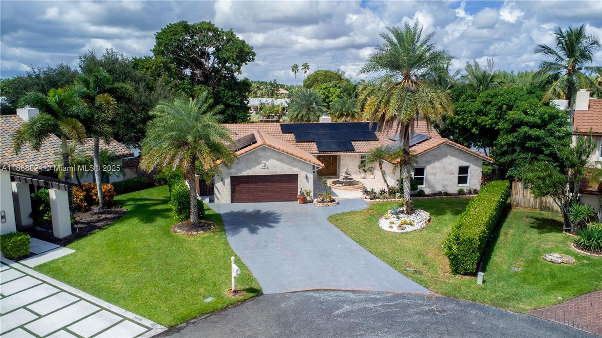 PLANTATION House: 9881 SW 1ST CT