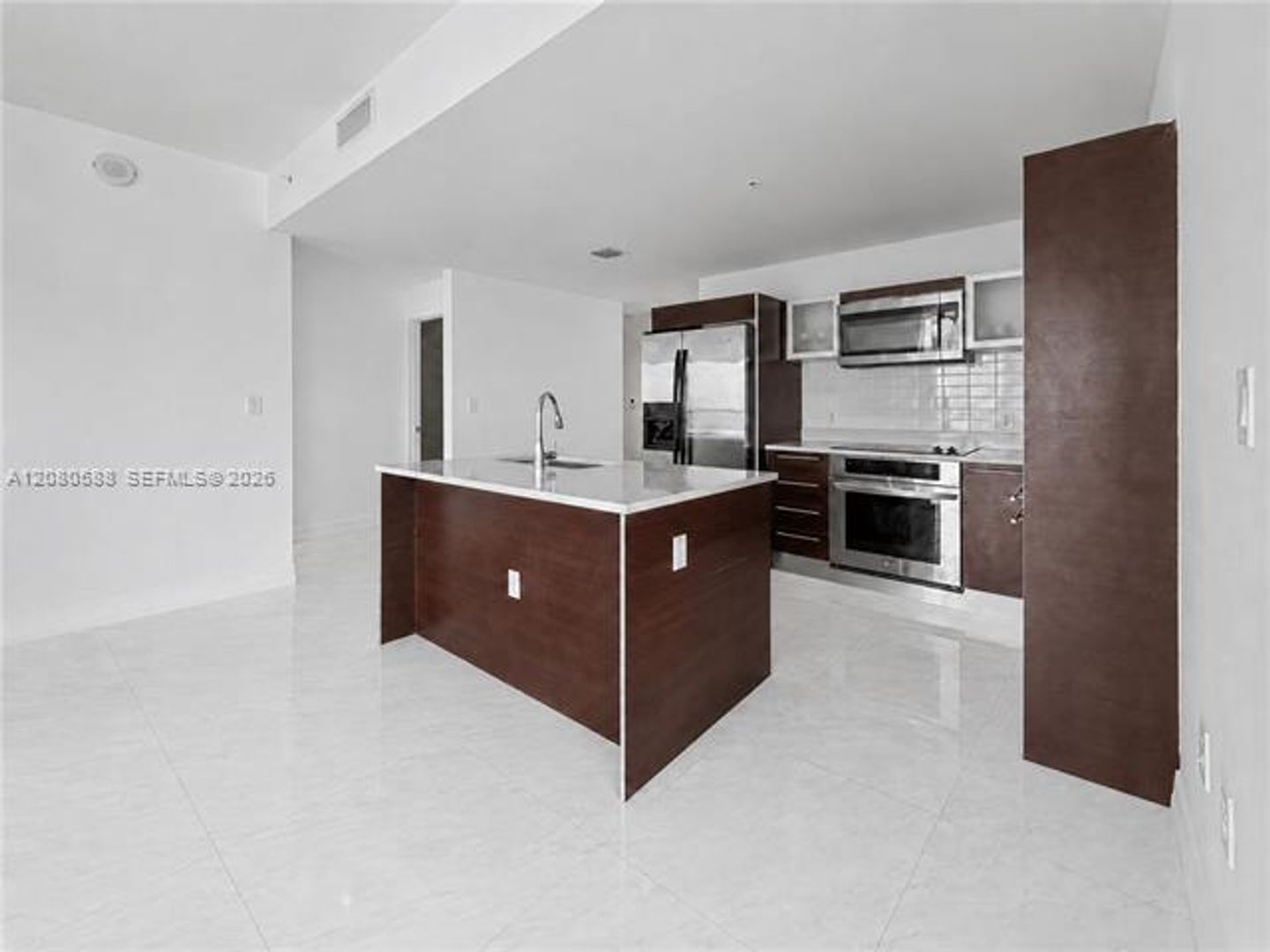Miami Condo: 1900 N Bayshore Dr cu-3911