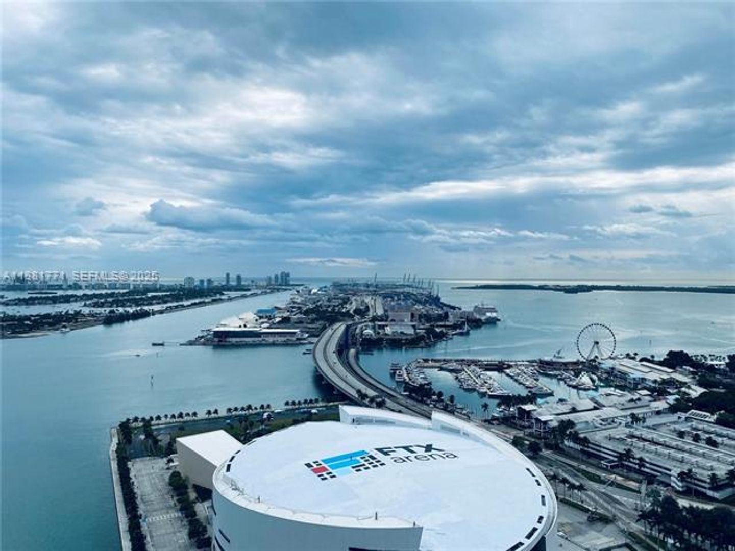 MIAMI Apartment: 888 Biscayne Blvd unit 3001