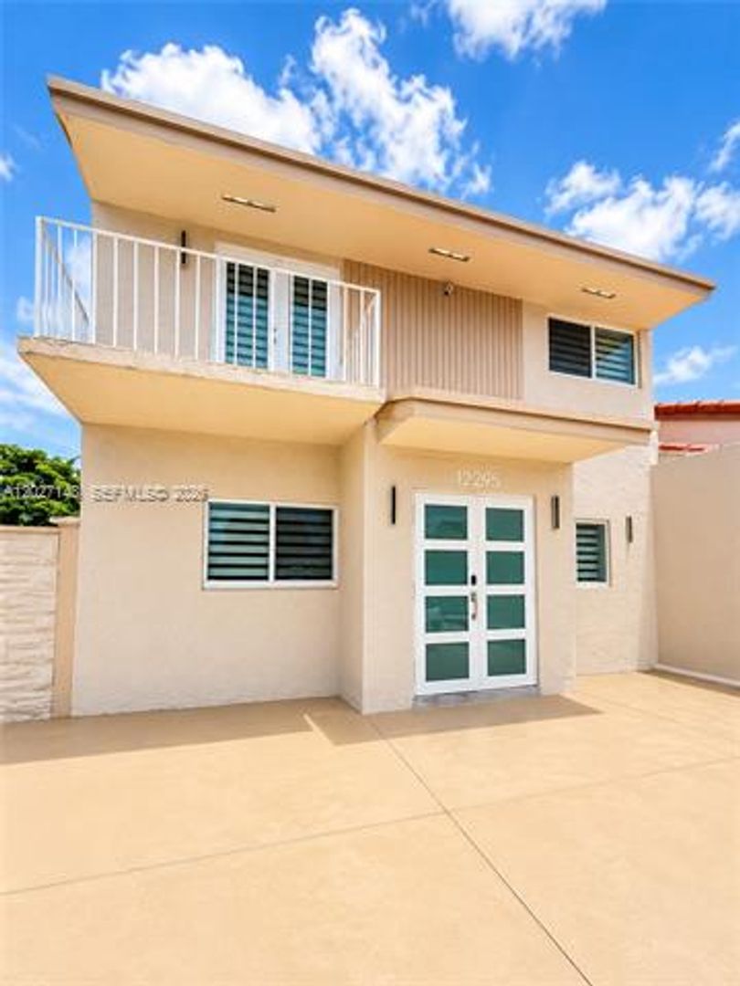 Miami House: 12295 SW 10th Ter