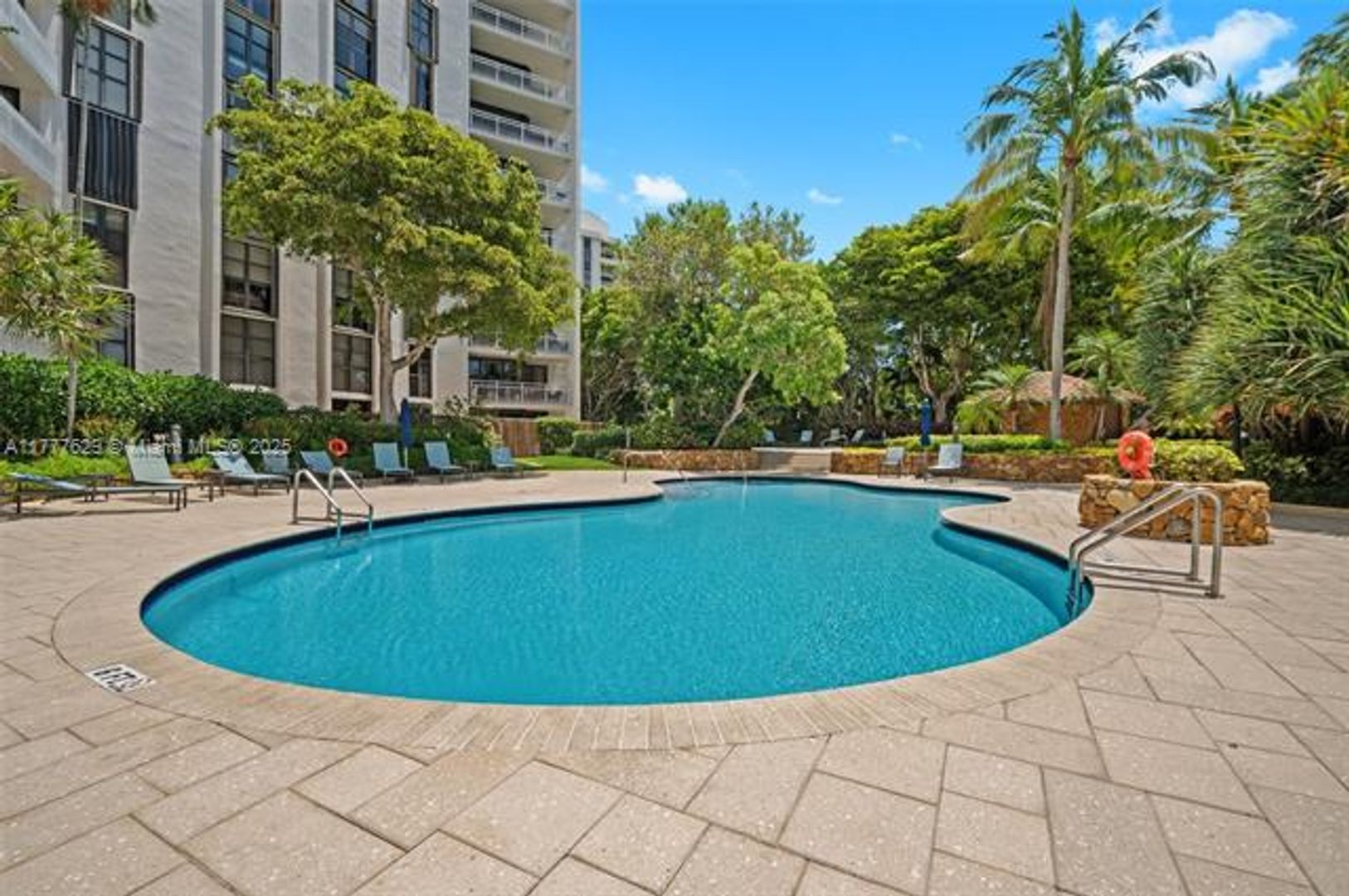 MIAMI Apartment: 2000 Towerside Ter unit 805