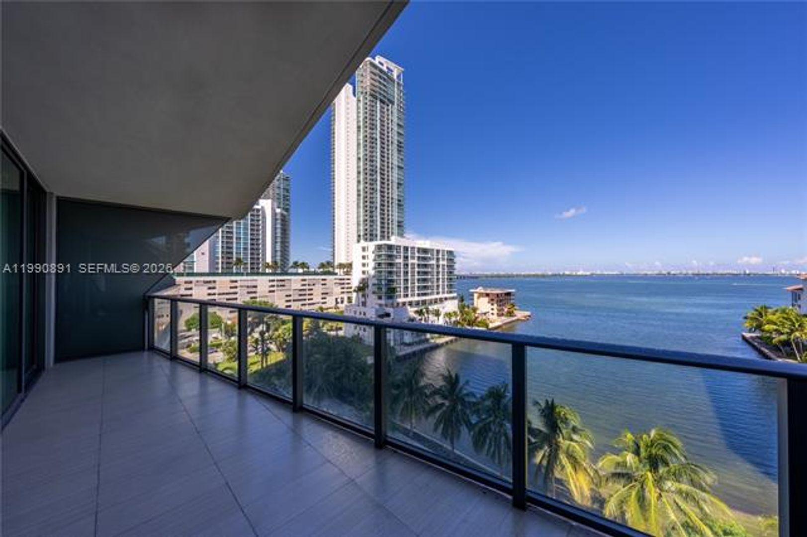 MIAMI Apartment: 460 NE 28th St # 707
