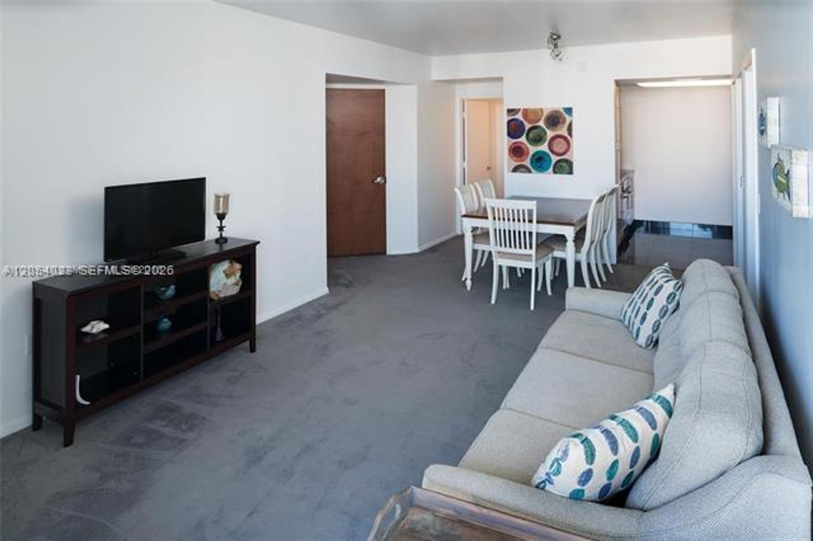 Miami Beach Condo: 6365 Collins Ave cu-1811