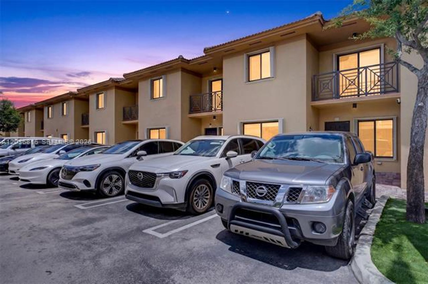 Hialeah Gardens Townhome: 11115 W Okeechobee Rd # 123
