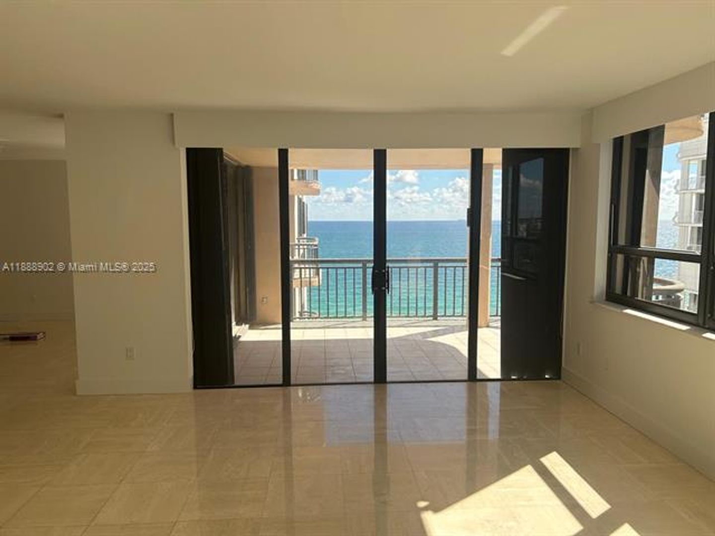 BAL HARBOUR Apartment: 10175 Collins Ave appt 1104