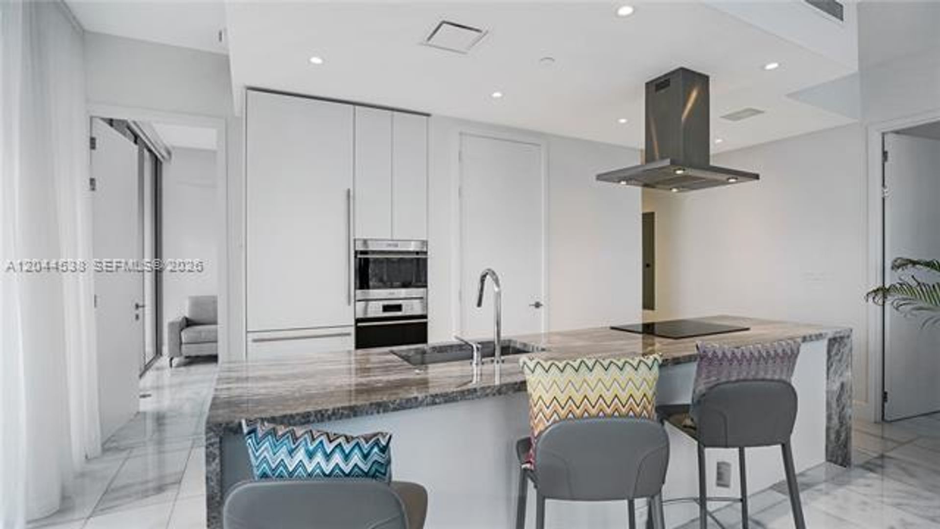 Miami Condo: 700 NE 26th Ter cu-3005
